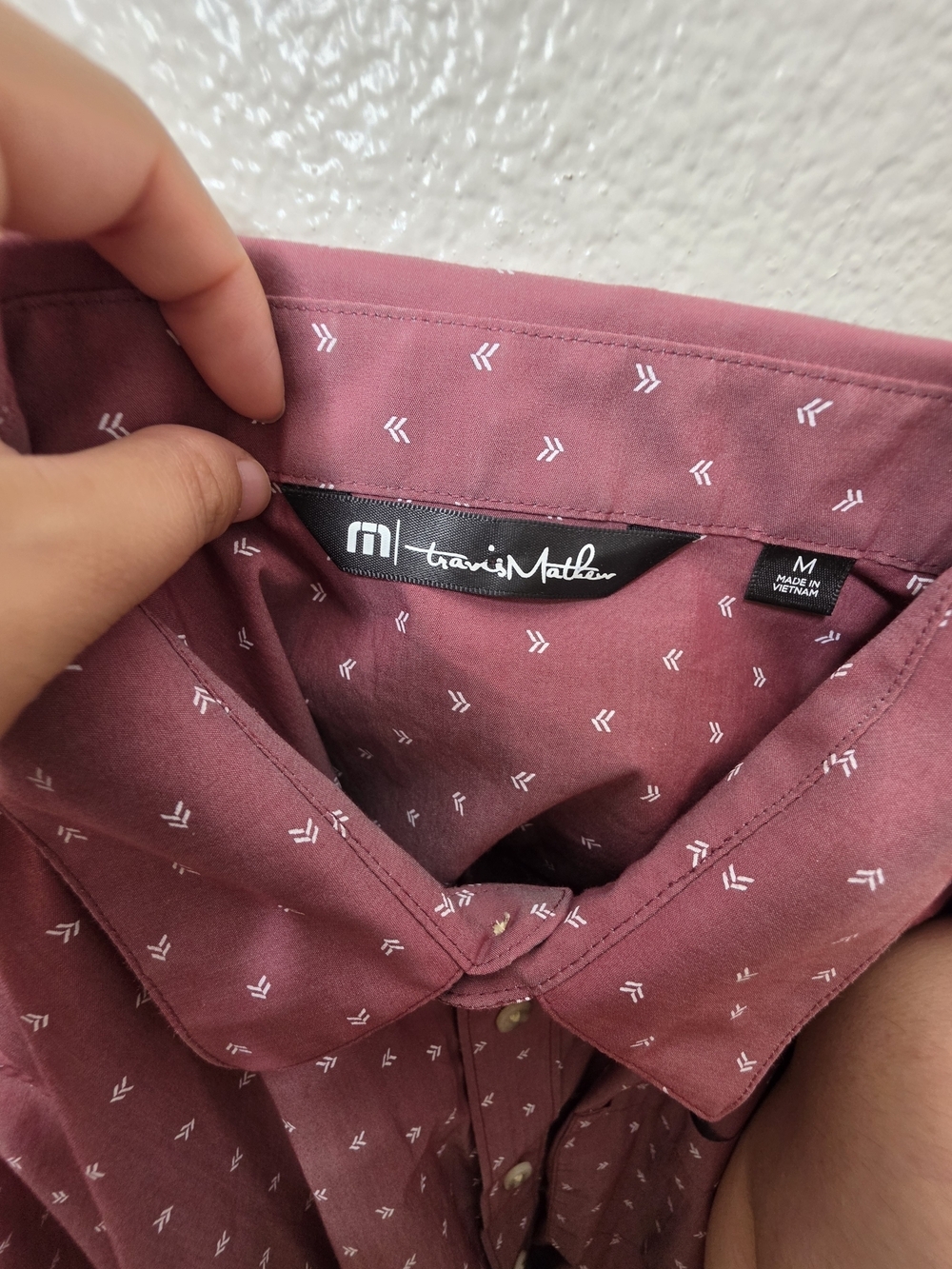 TravisMathew Mens Size M Burgundy Geometric Short Sleeve Button Up Shirt - Picture 2 of 14